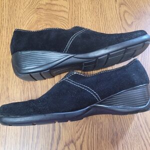 Naturalizer Black Suede Slip On Shoes Size 9